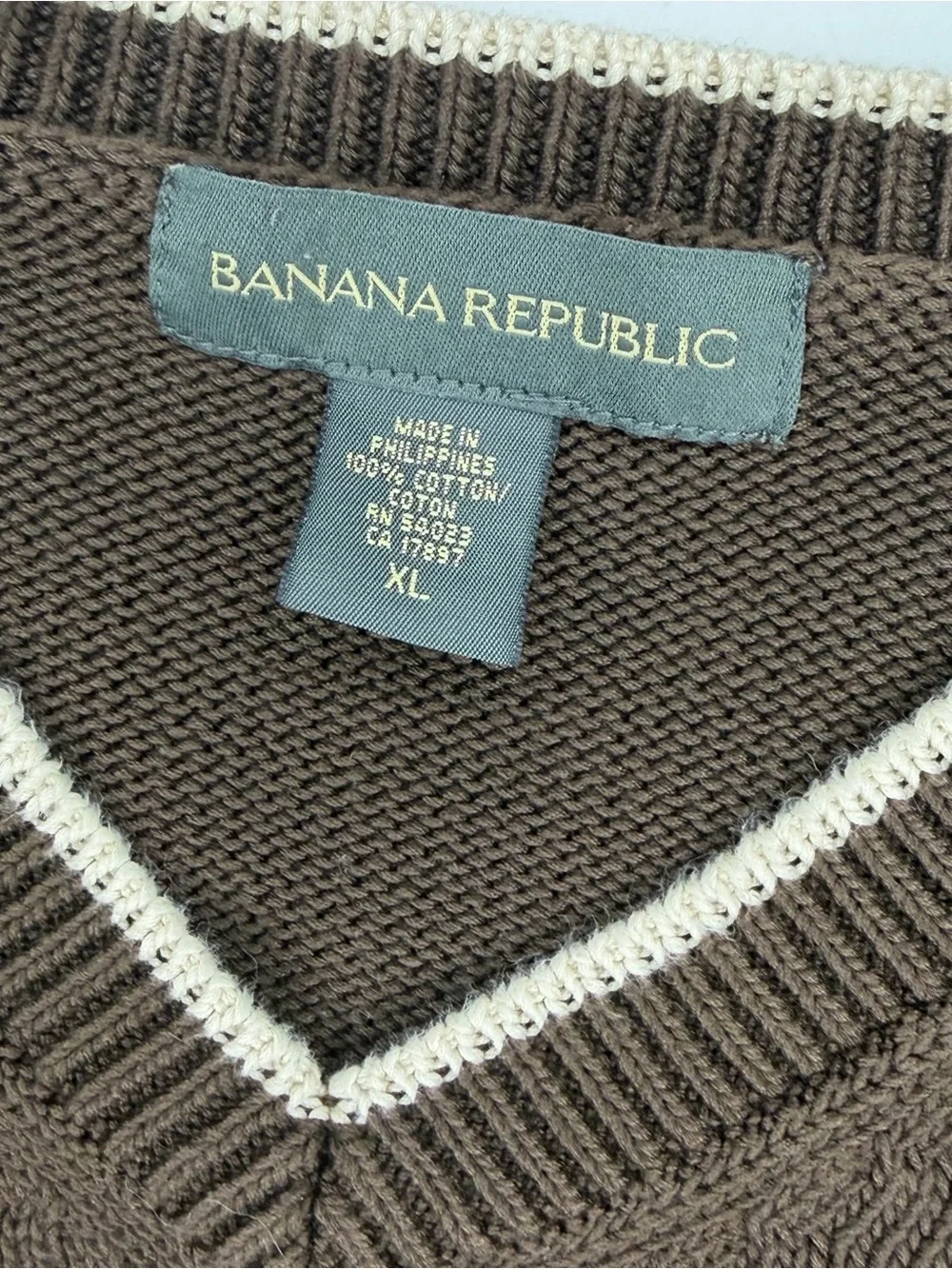 Banana Republic Men's V-Neck Pullover Sweater Size XL